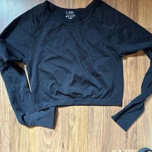💥 5 for $15 Black Long Sleeve Women's Crop Top